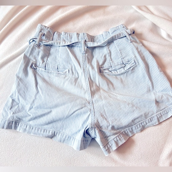American Eagle high waisted mom shorts - Picture 3 of 7